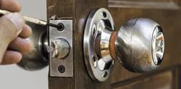 Amber Locksmith Store Waterbury, CT 203-433-3679 - Emergency-unlock